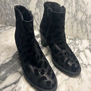 Luca Grossi booties, black with velvet pattern, size 38